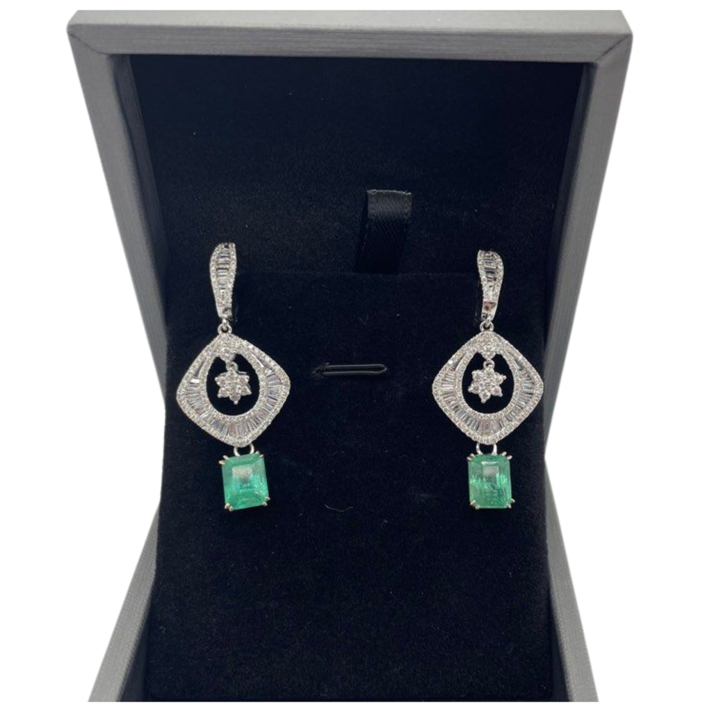 18K White Gold Natural Emerald & Diamond Earring