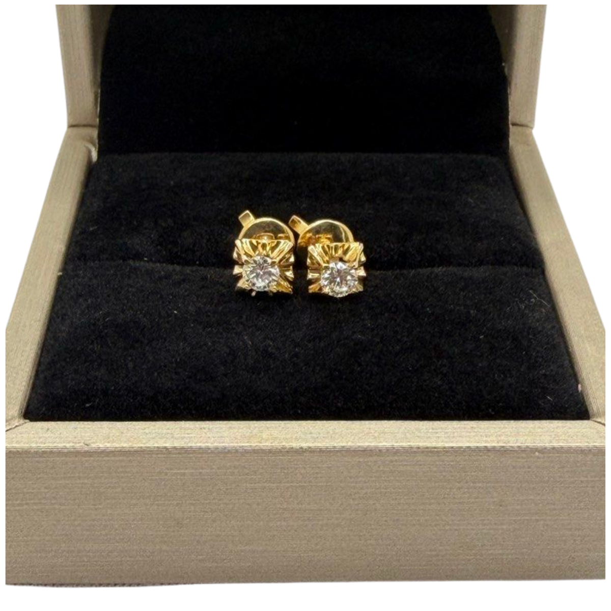850 Yellow Gold Natural Diamond Earring