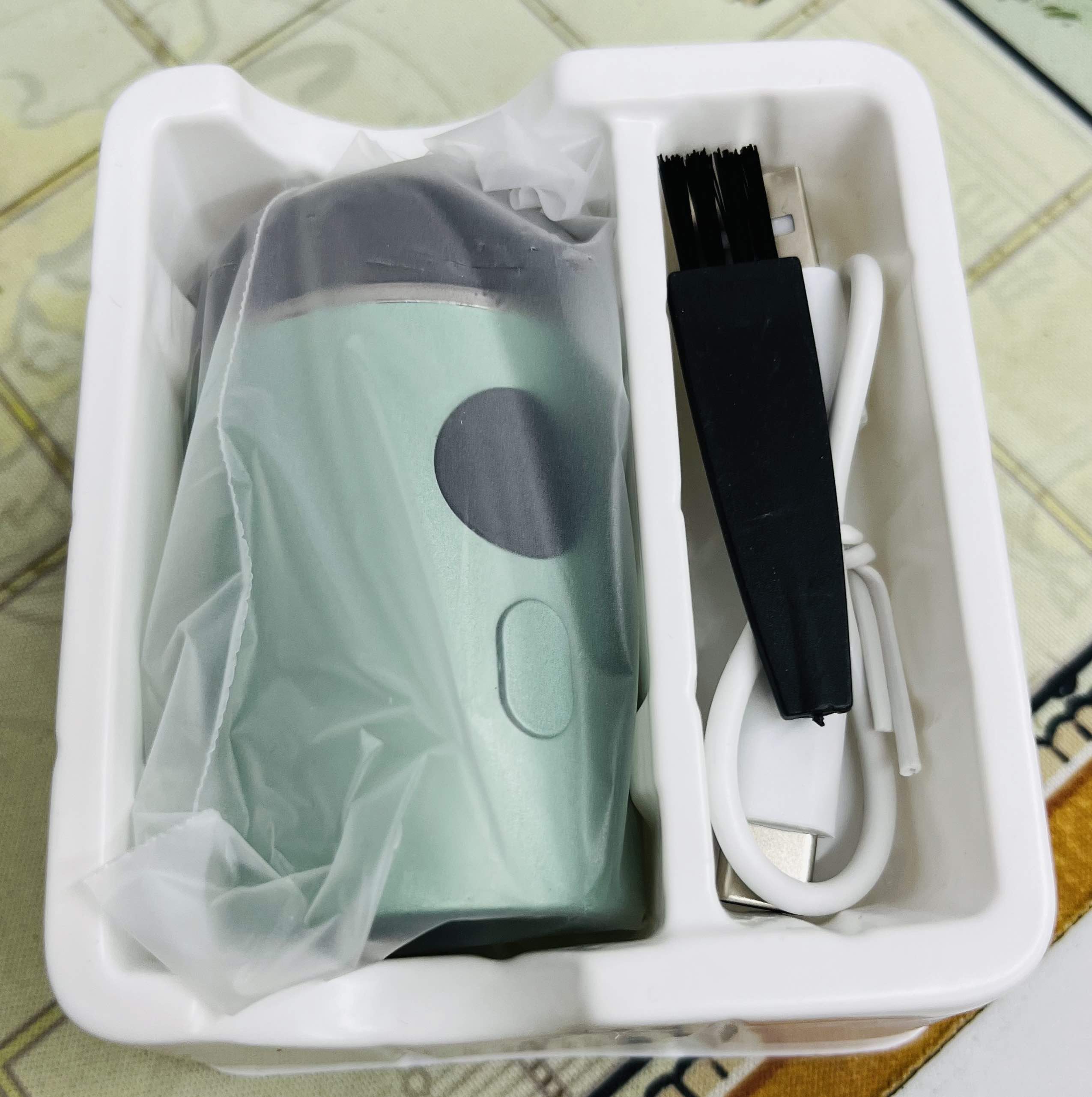Mini Travel Shaver