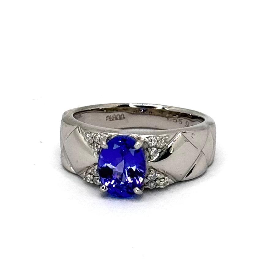 PT900 Tanzanite1=1.55cts Diamond=0.06cts Ring w/Cert Main image