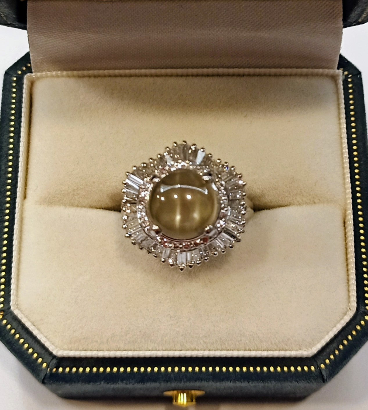 Natural Zircon Cat's Eye Ring , Pt900