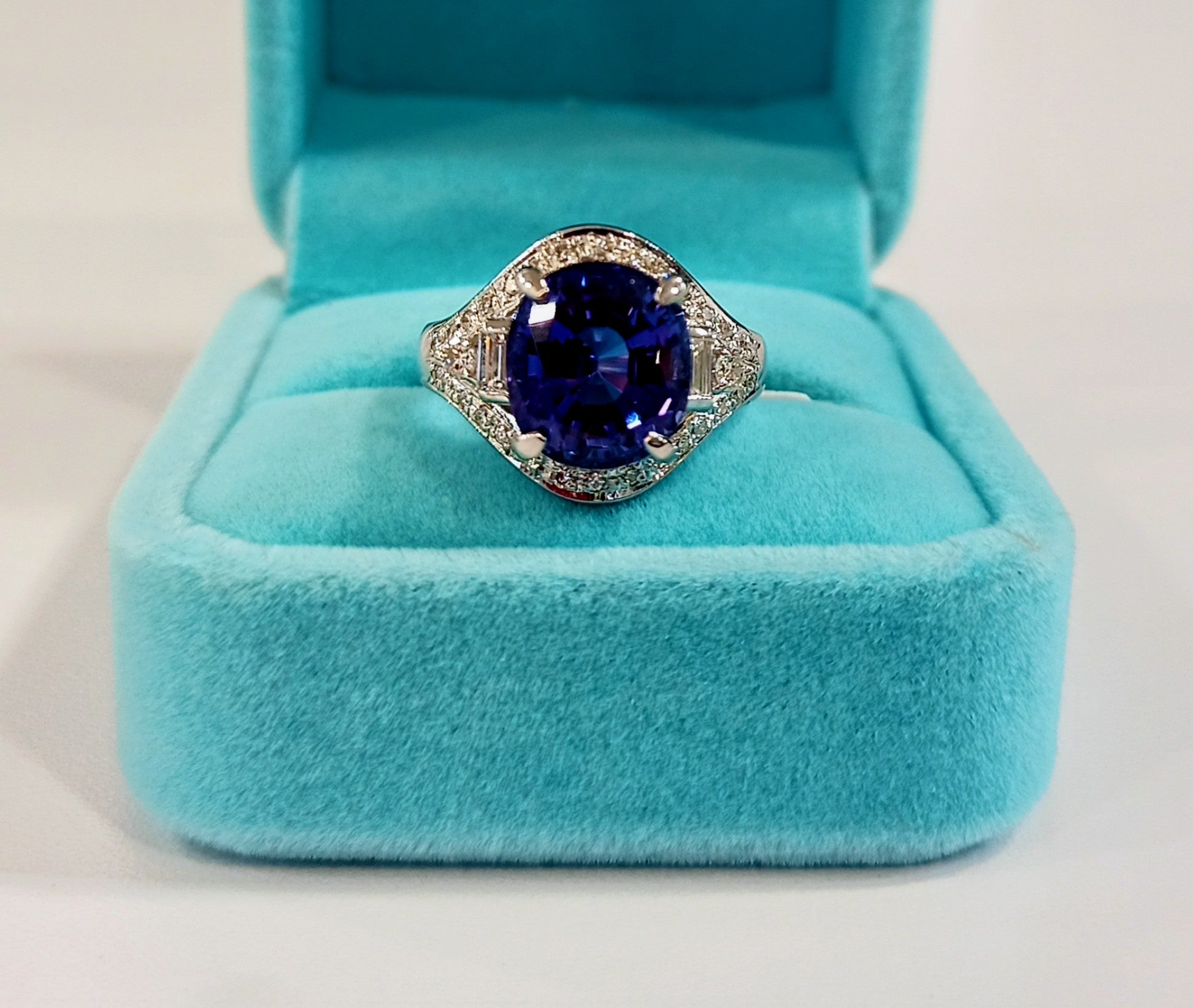 Natural Tanzanite Ring-PT900 Main image