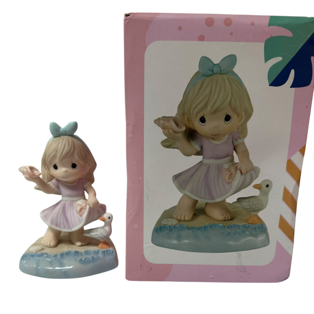 Precious Moments Collectors' Club 2023 Symbol of Membership Figurine
