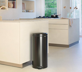 Brabantia NewIcon Pedal Bin 30L (Matt Black) Soft-Closure Kitchen Rubbish Bin with Removable Inner Bucket