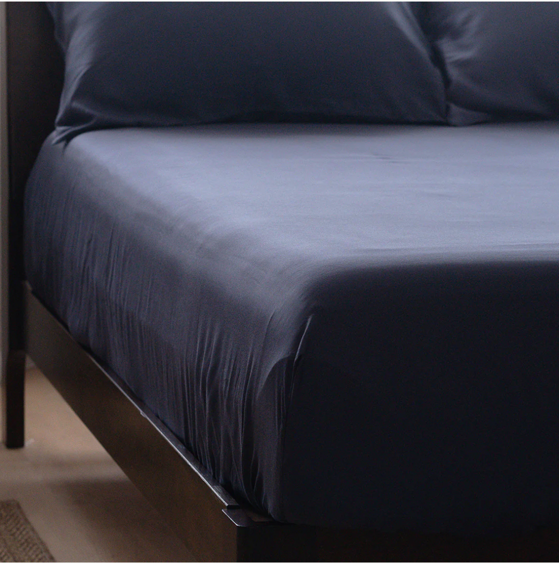 Weavve Home Lyocell Fitted Sheet Queen Size Midnight Blue Main image