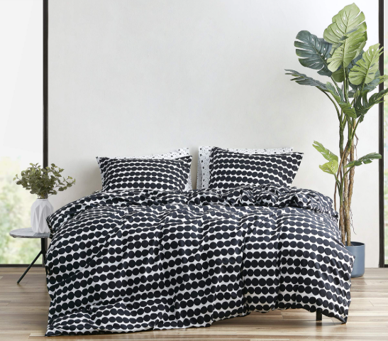 Marimekko - Queen Duvet Cover Set, Cotton Bedding with Matching Shams & Button Closure, All Season Home Decor (Rasymatto Black, Queen)