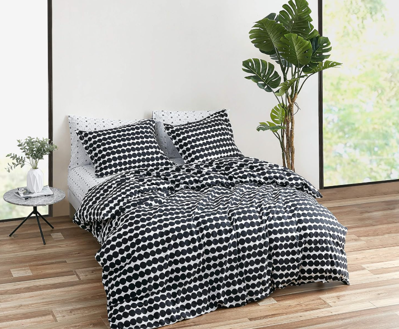 Marimekko - Queen Duvet Cover Set, Cotton Bedding with Matching Shams & Button Closure, All Season Home Decor (Rasymatto Black, Queen)