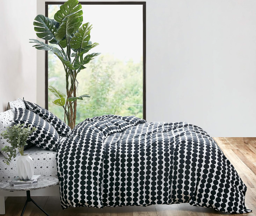 Marimekko - Queen Duvet Cover Set, Cotton Bedding with Matching Shams & Button Closure, All Season Home Decor (Rasymatto Black, Queen)