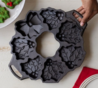 Lodge Cast Iron Holiday Wreath Pan 14.69 inch
