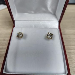Stud Diamond Earrings 750YG 2.7GM