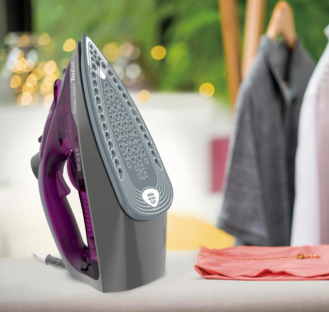Tefal Express Steam FV2843 - Steam Iron, 2600W, 210g/min Boost Shot, 45g/min Continuous Output, Ceramic Soleplate, Easy-Refilling Water Tank, Anti-Drip Protection, Automatic Steam, DJ Lilac