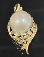 750YG South Sea Pearl And Diamond Pendant 7.5GM