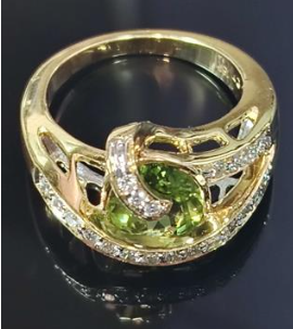 18KYG Peridot And Diamonds Ring 8.2GM
