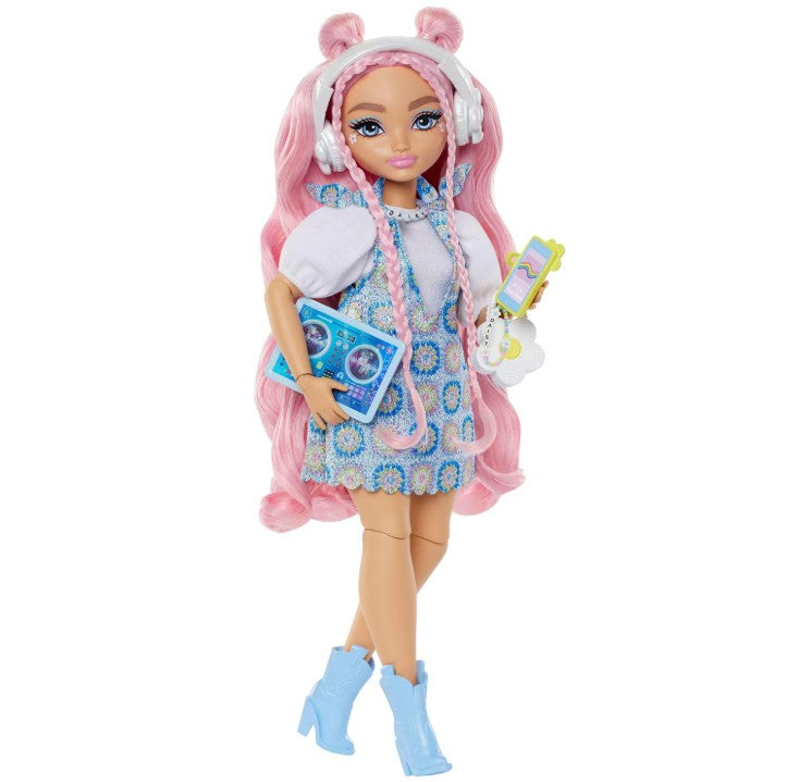 Barbie Dream Besties Daisy Jean Doll and Accessories