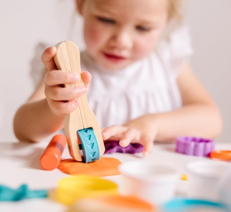 Melissa & Doug Cut Sculpt and Roll Clay Play Set, Multi Secondary image