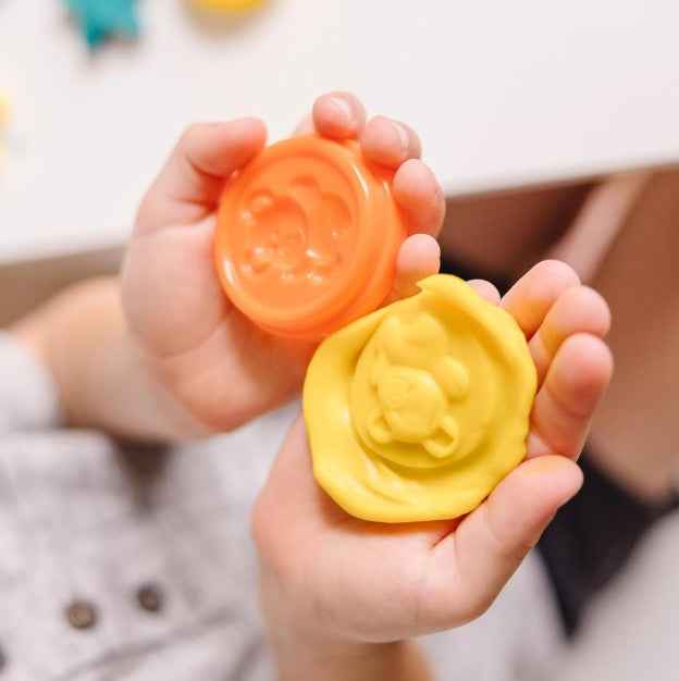 Melissa & Doug Cut Sculpt and Roll Clay Play Set, Multi