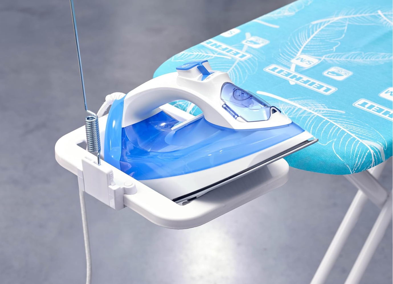 Leifheit Ironing Table AirBoard Compact S, Thermo-Reflect, Ironing Board, 110 x 30 cm, 72584