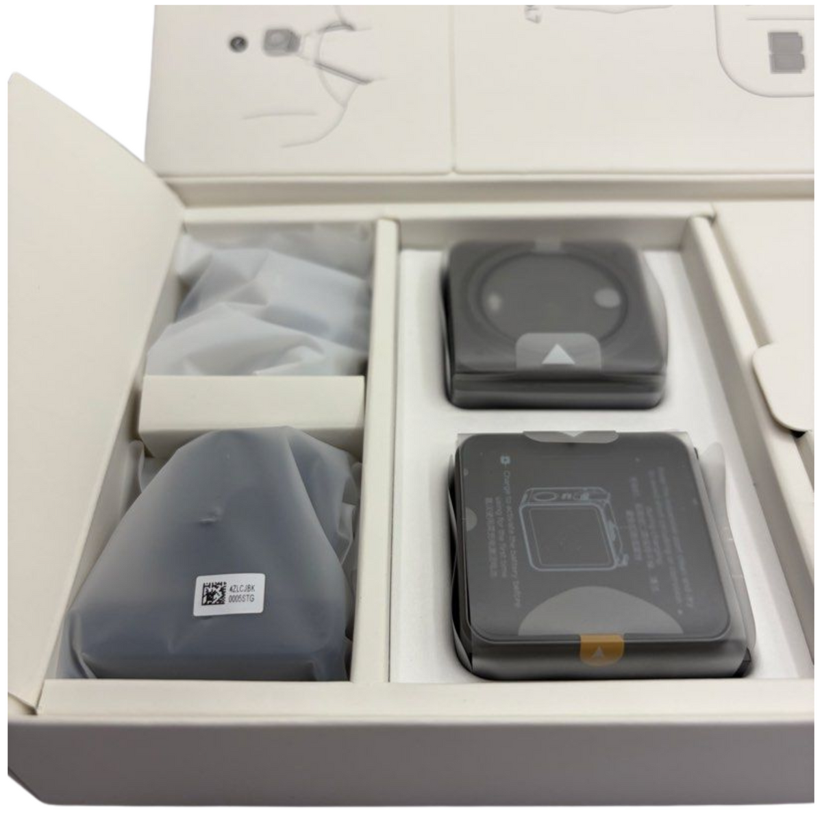 DJI Action 2 Dual-Screen Combo-4K Action Camera with Dual OLED Touchscreens