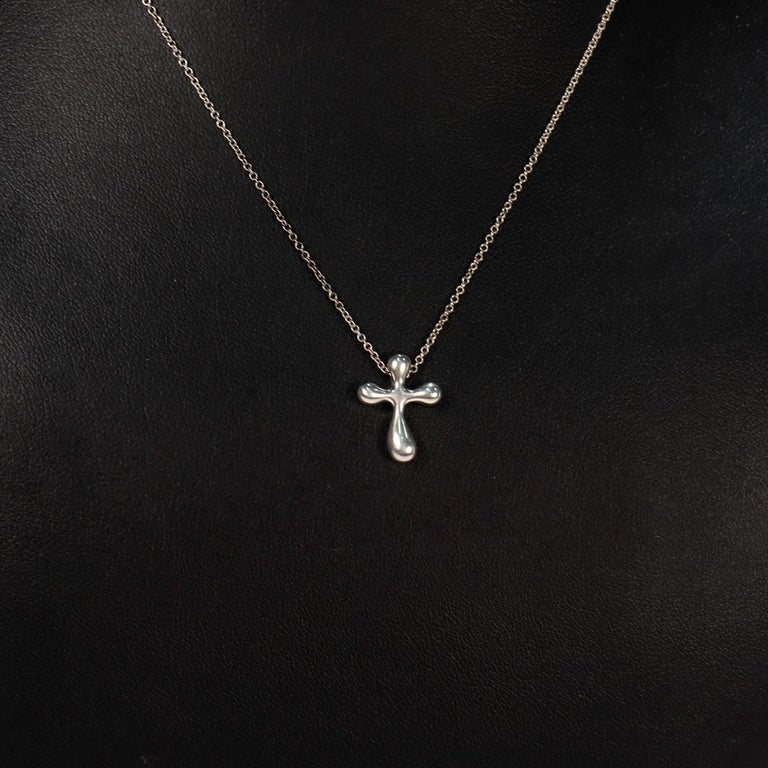 Tiffany & co.small Cross Pendant Necklace Elsa Peretti Sterling 925 Silver
