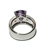 18KWG Amethyst=2.5cts , Diamond D11=0.13 , MOP Lady Ring