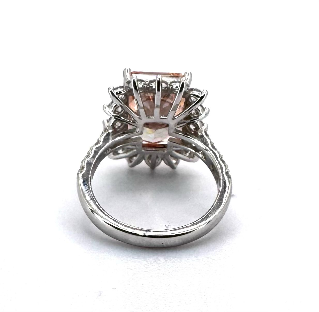 18KWG Pink Lab Grown Diamond=7.52cts, D24=1.69cts,VS2 Lady RIng
