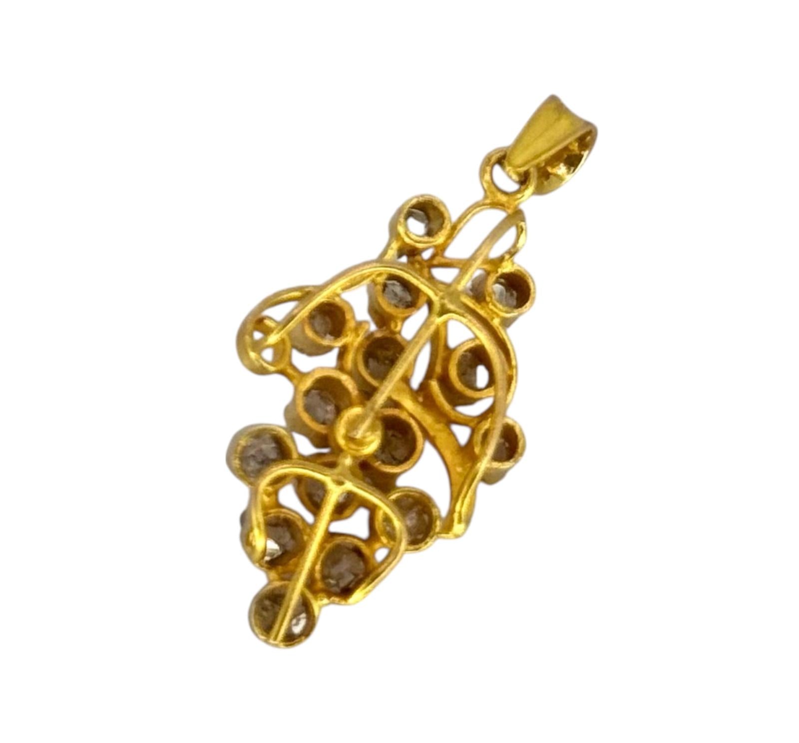 18KYG Intan Pendant Secondary image