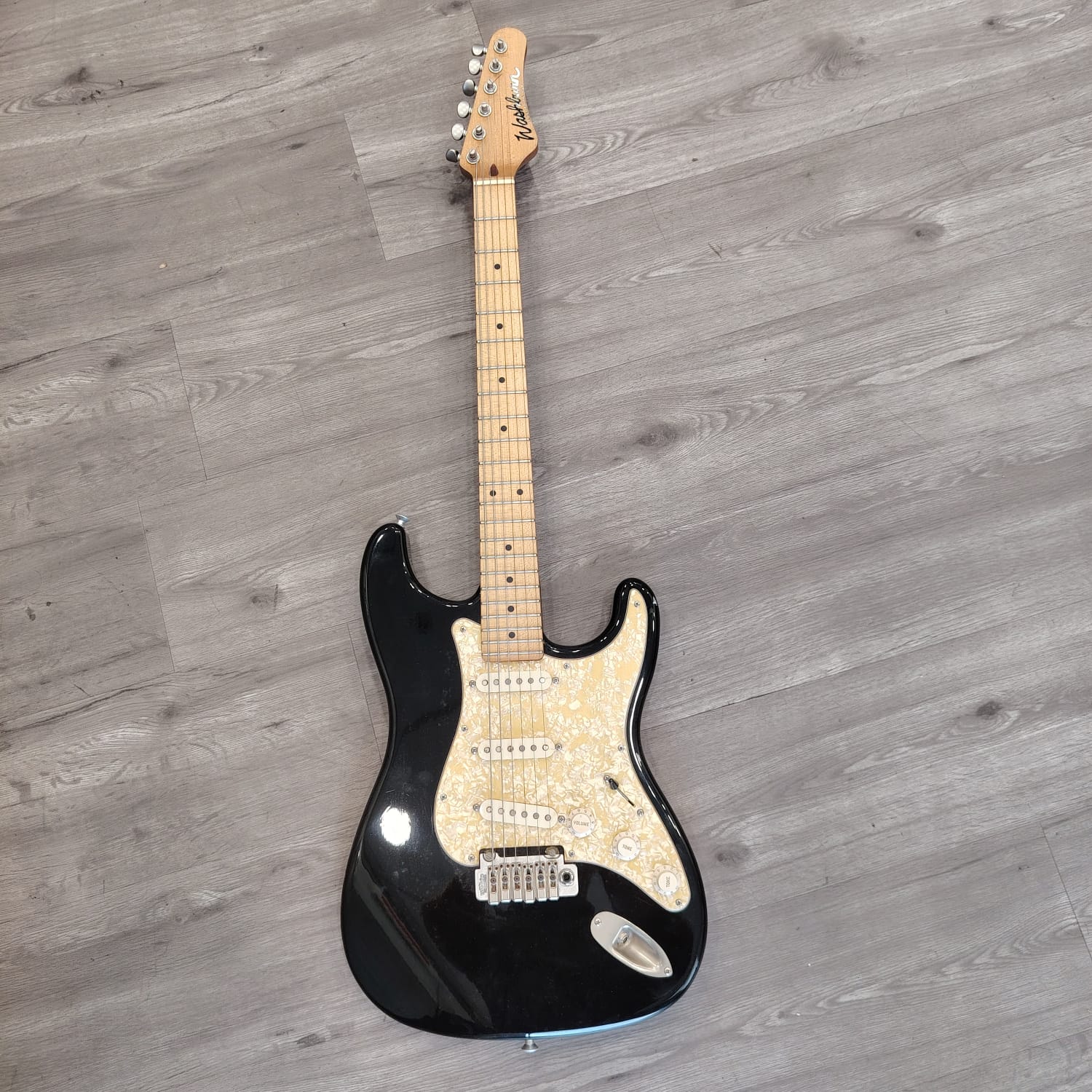 WASHBURN ELECTRIC guitar LS-93 Used Ash body Maple neck Maple fingerboard Main image