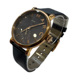 WATCH-UNI/QZ/BLACK DIAL/GOLD/LTHR STRAP/BOX MARC JACOBS
