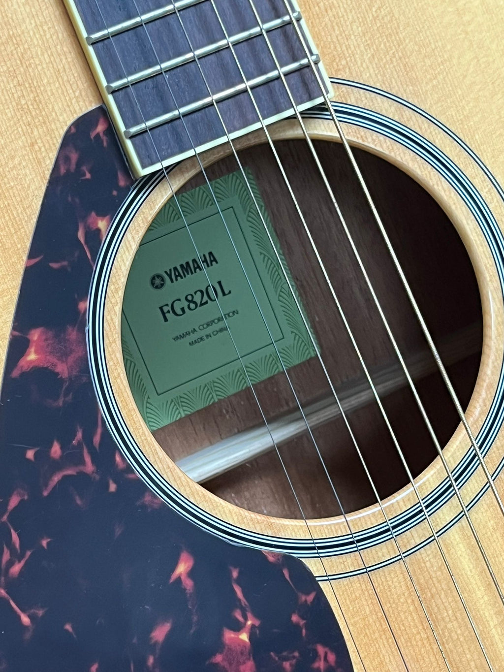 Yamaha FG820L Acoustic Guitar Left Handed