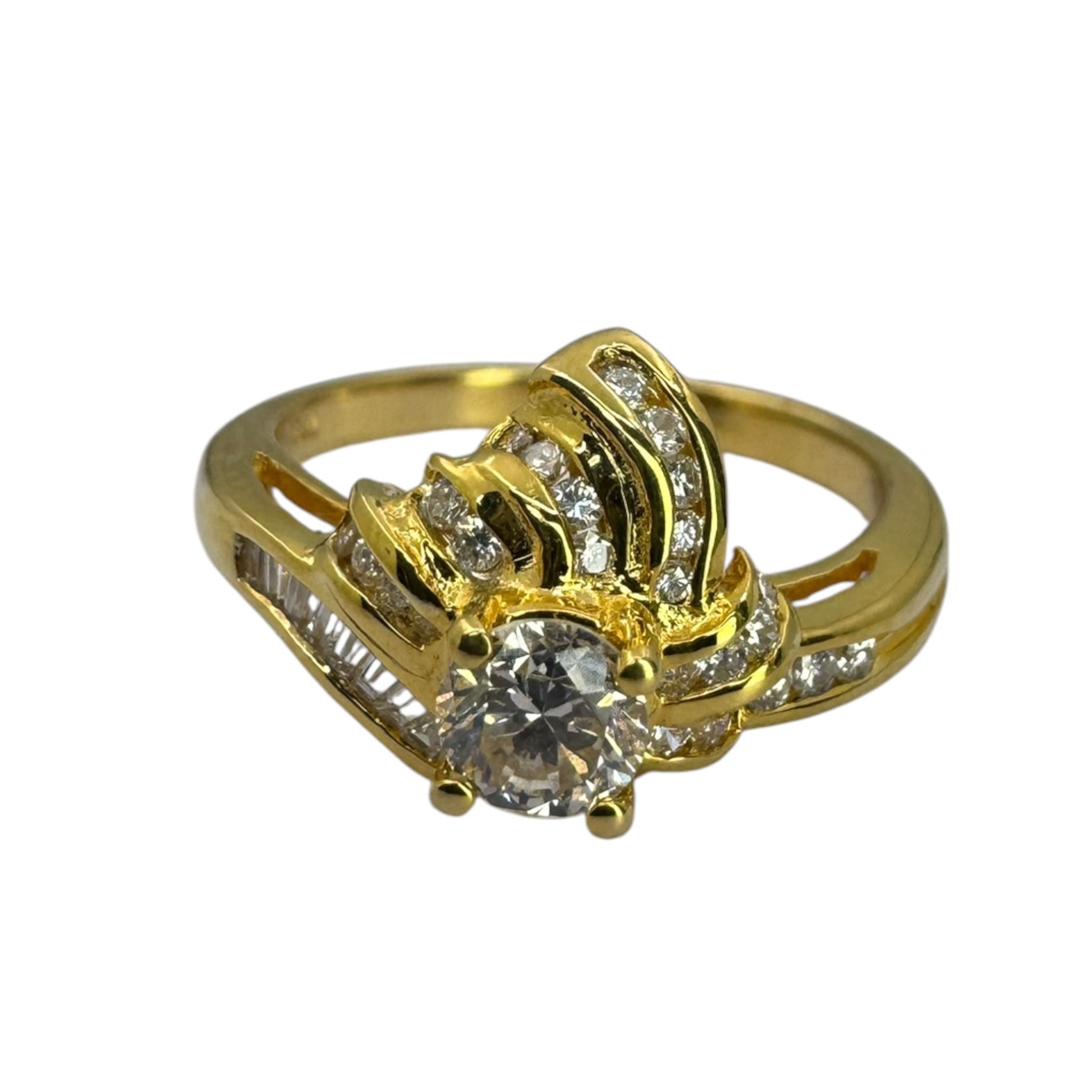 18k Yellow Gold Diamond Ring Secondary image