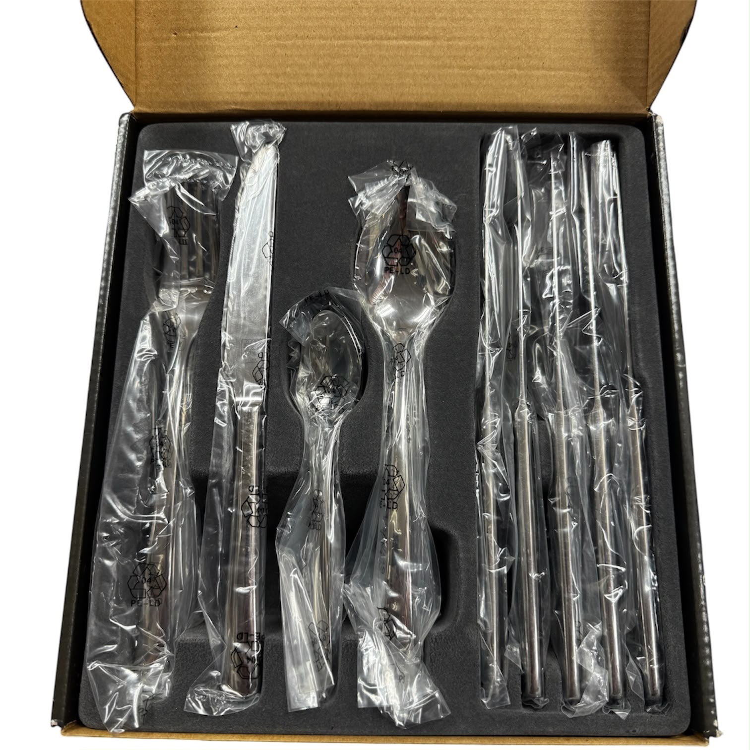 ZWILLING J.A.Henckels Nova 24-pcs polished Dinner set Secondary image