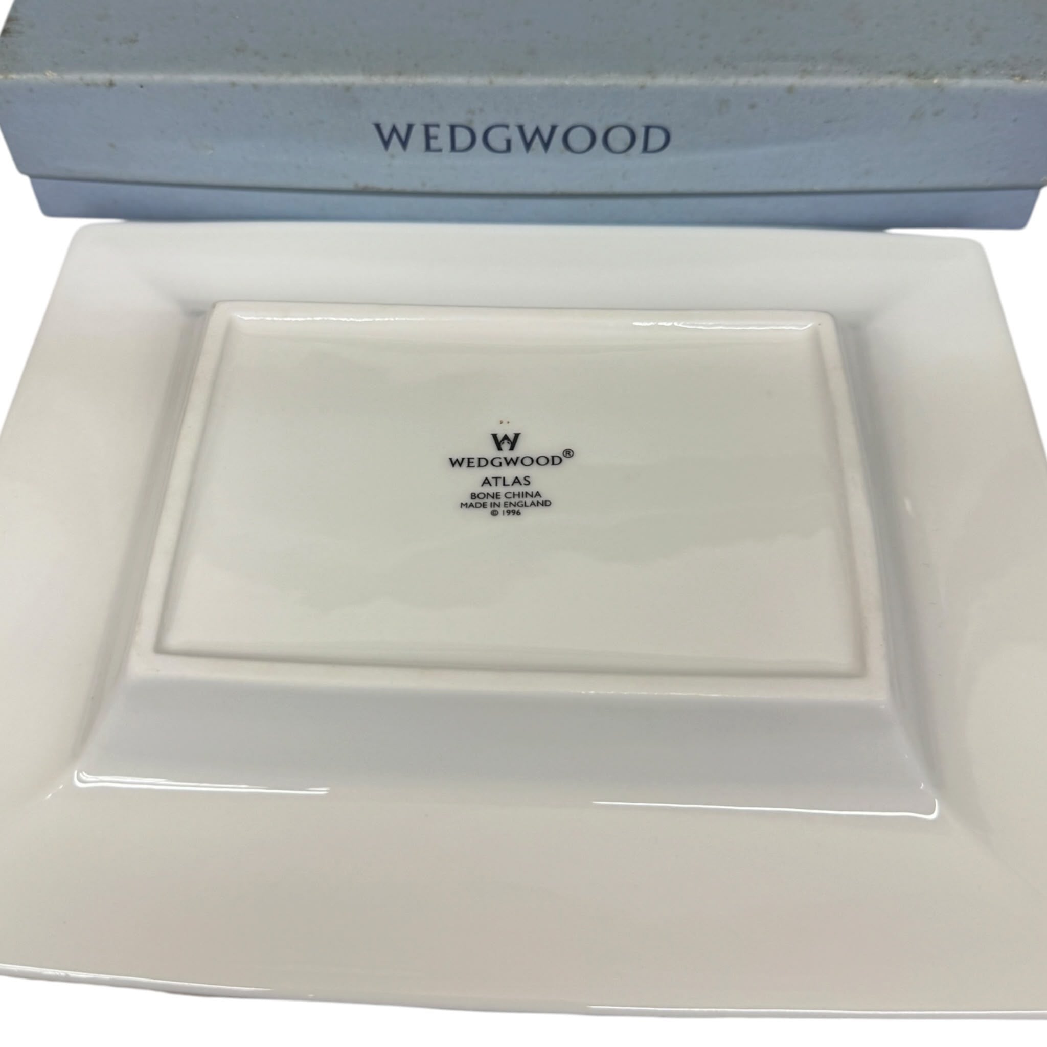 Wedgwood "Atlas" Fine Bone China Dish 20cm Secondary image