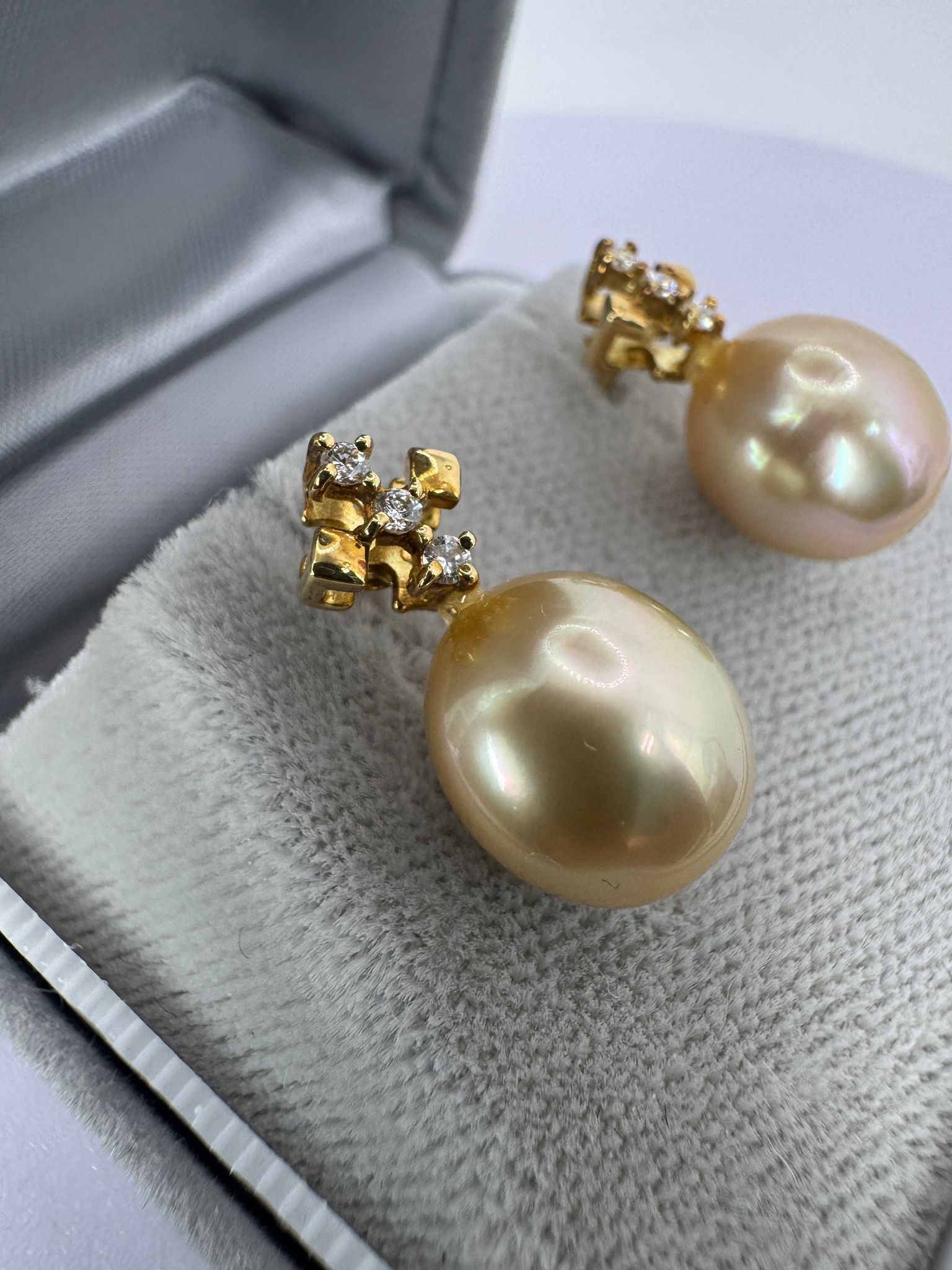 Pearl Earrings 18K With Diamonds