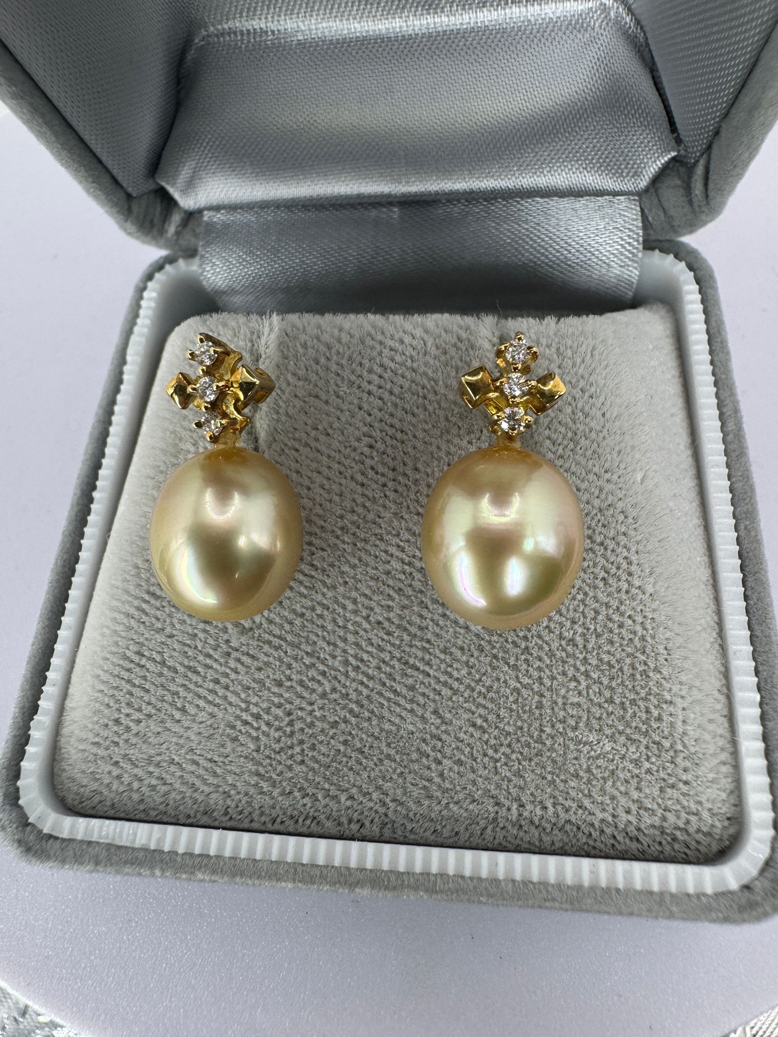 Pearl Earrings 18K With Diamonds Secondary image