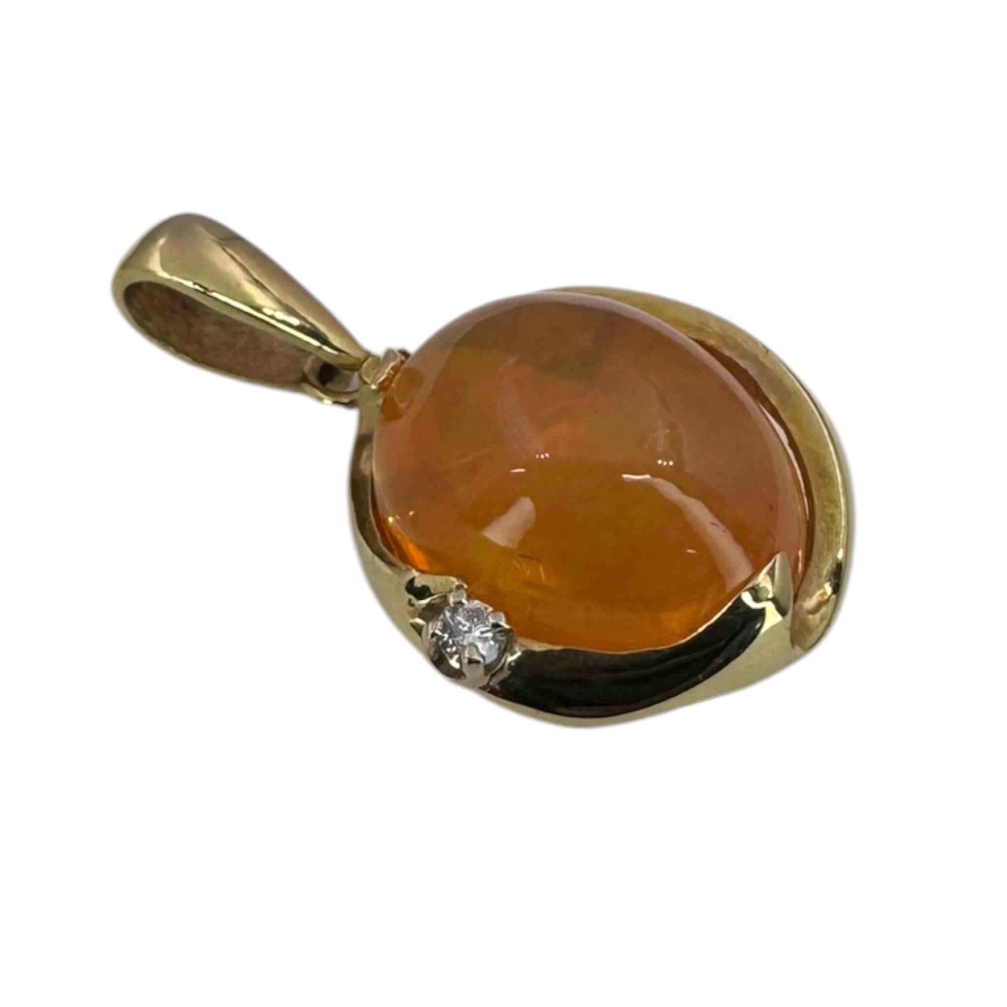 Opal Pendant 18k Yellow Gold