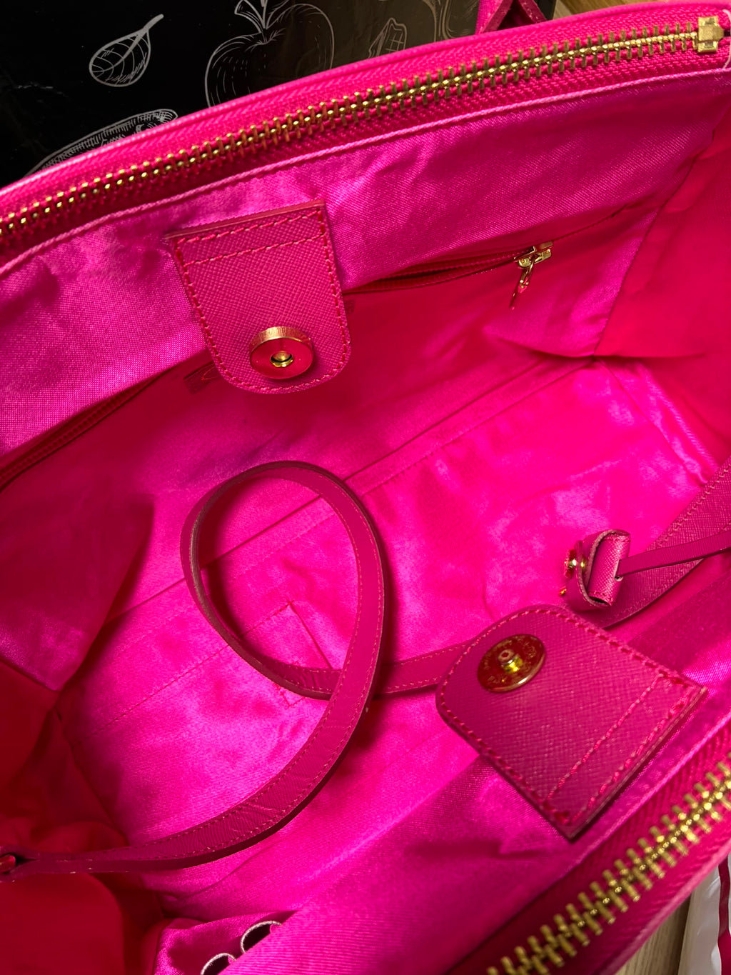 Samantha Thavasa Lady Azel Saffiano Leather Handbag Magenta Pink