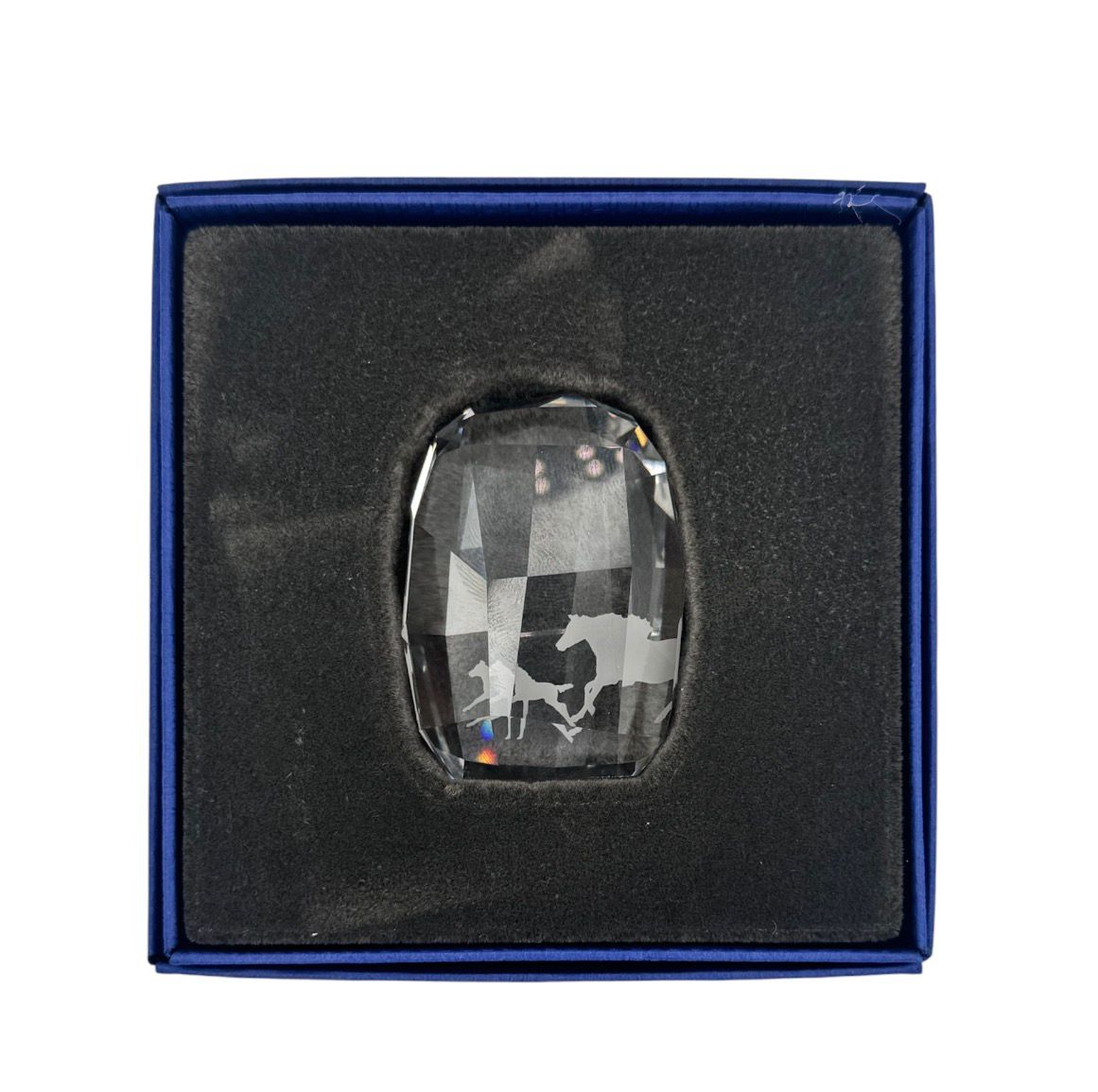 Swarovski 5004732 Horses Paperweight Secondary image