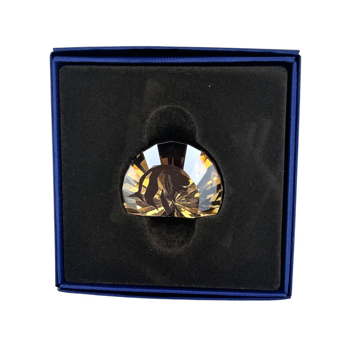 Swarovski 5135901 SCS Lion Head Paperweight Secondary image