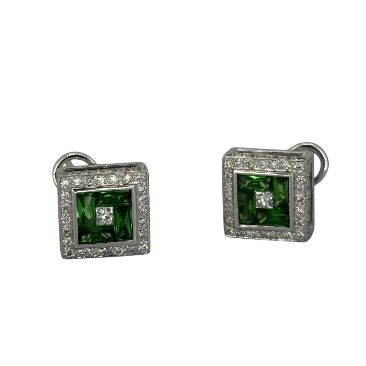 750WG Tsavorite=0.9ct, Diamond=0.44ct Lady Earring