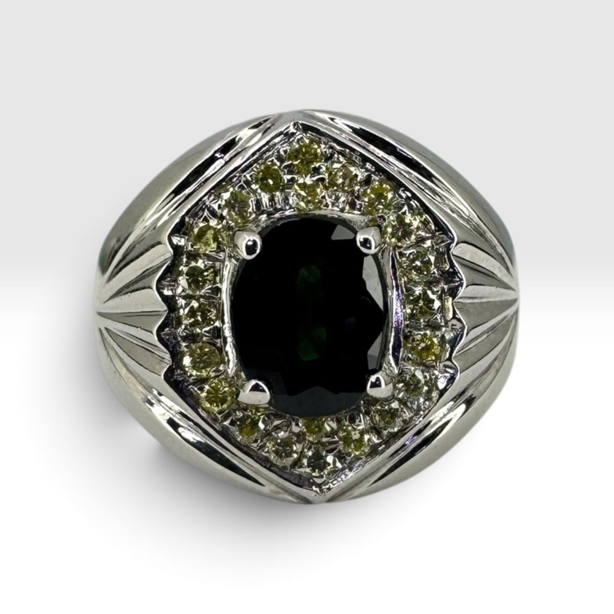 Sapphire Diamond Ring 750 White Gold 7.7gm Main image