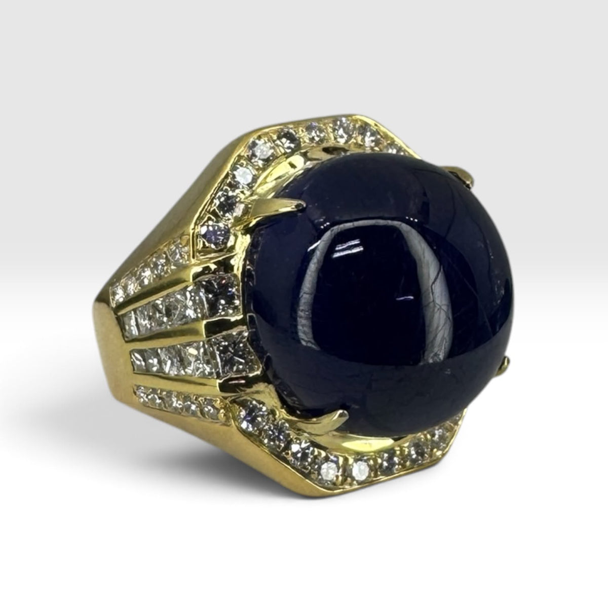 Diamond Sapphire Men's Ring 750 Yellow Gold 27.2gm Main image