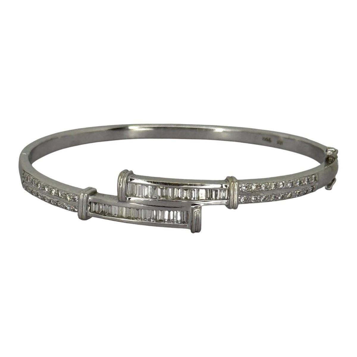 750WG Diamond Bangle
