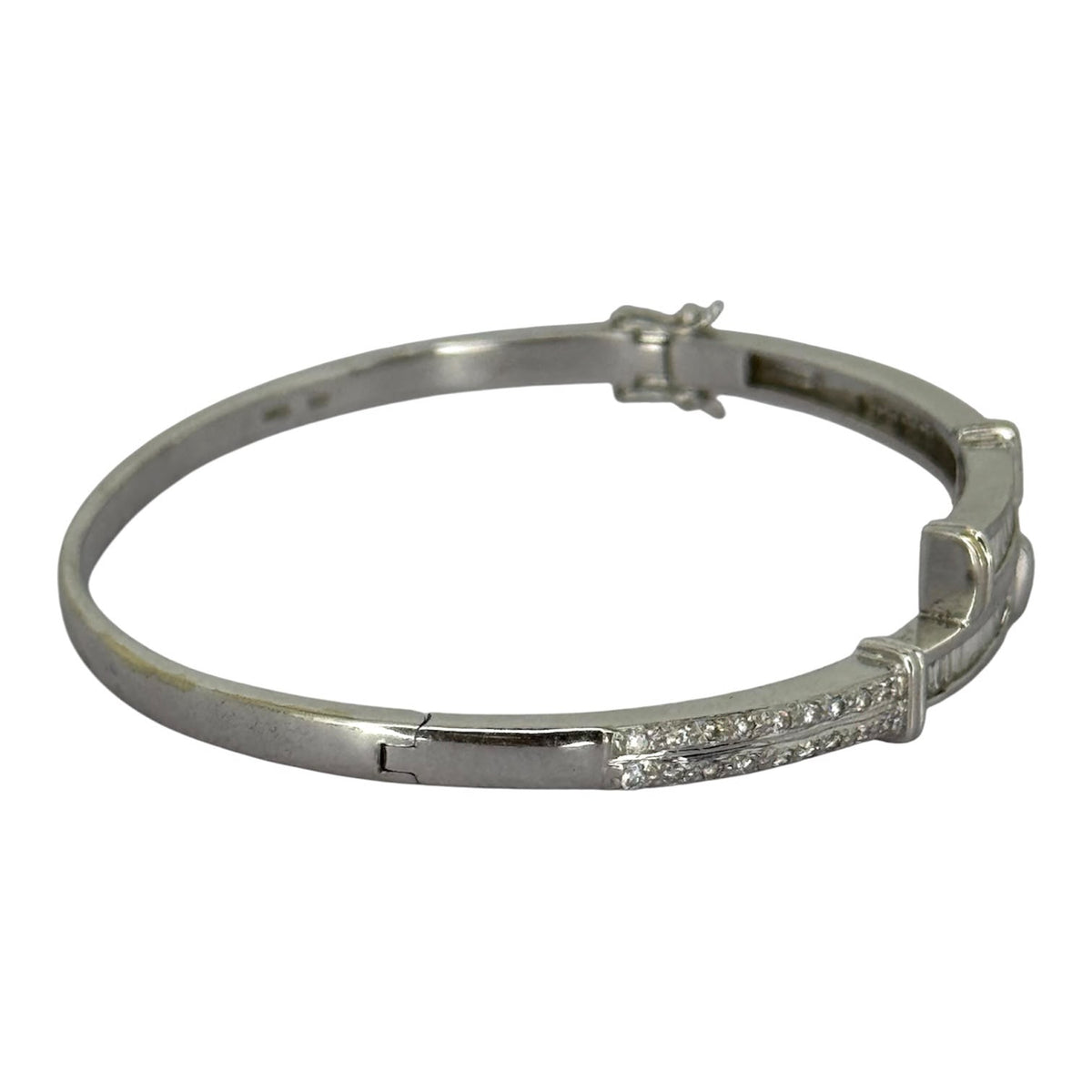 750WG Diamond Bangle