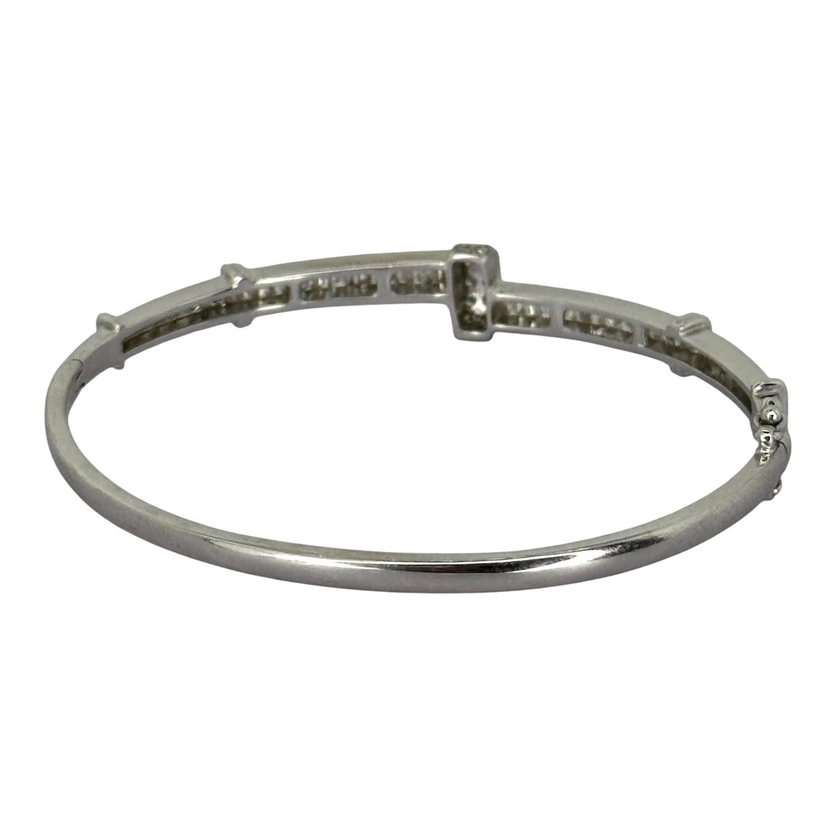 750WG Diamond Bangle