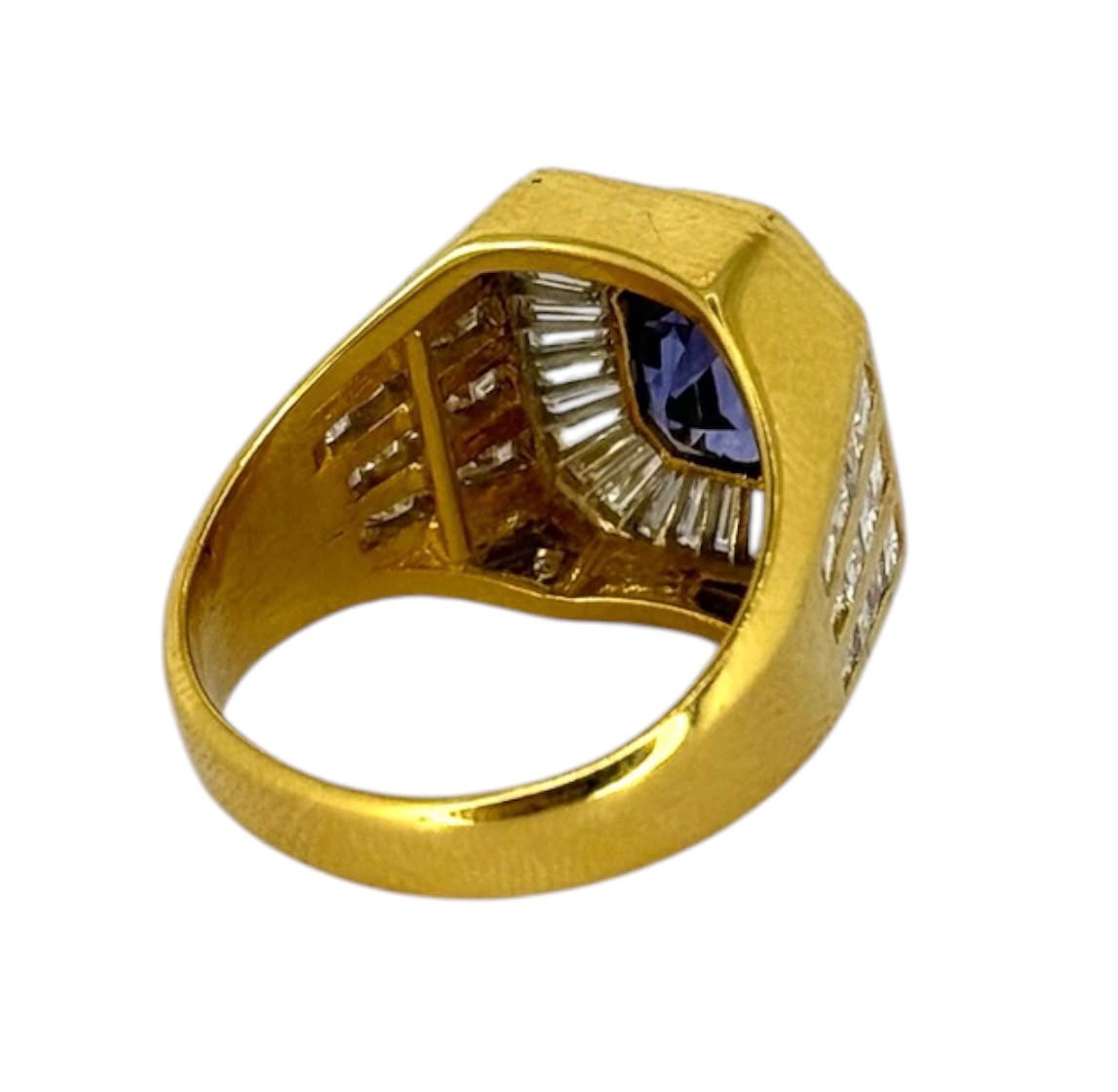850YG Blue Sapp= Appx 5.70ct, Diamond Men Ring With Cert