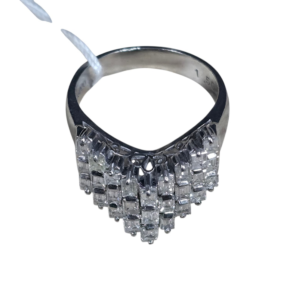 PT900 Natural Diamond V-Shape Emer Cut Ring