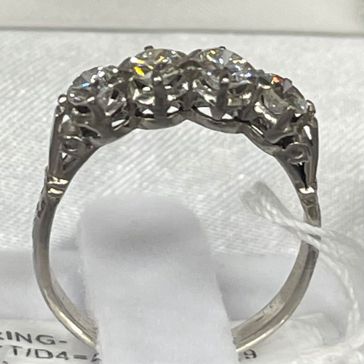 Ring Platinum 4 Diamonds 0.60 Carats 3.9 Grams Secondary image