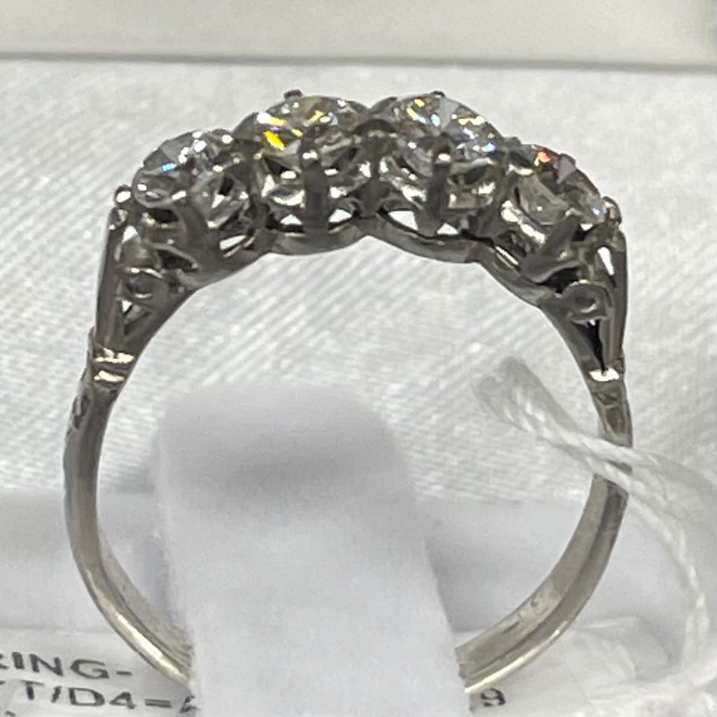 Ring Platinum 4 Diamonds 0.60 Carats 3.9 Grams