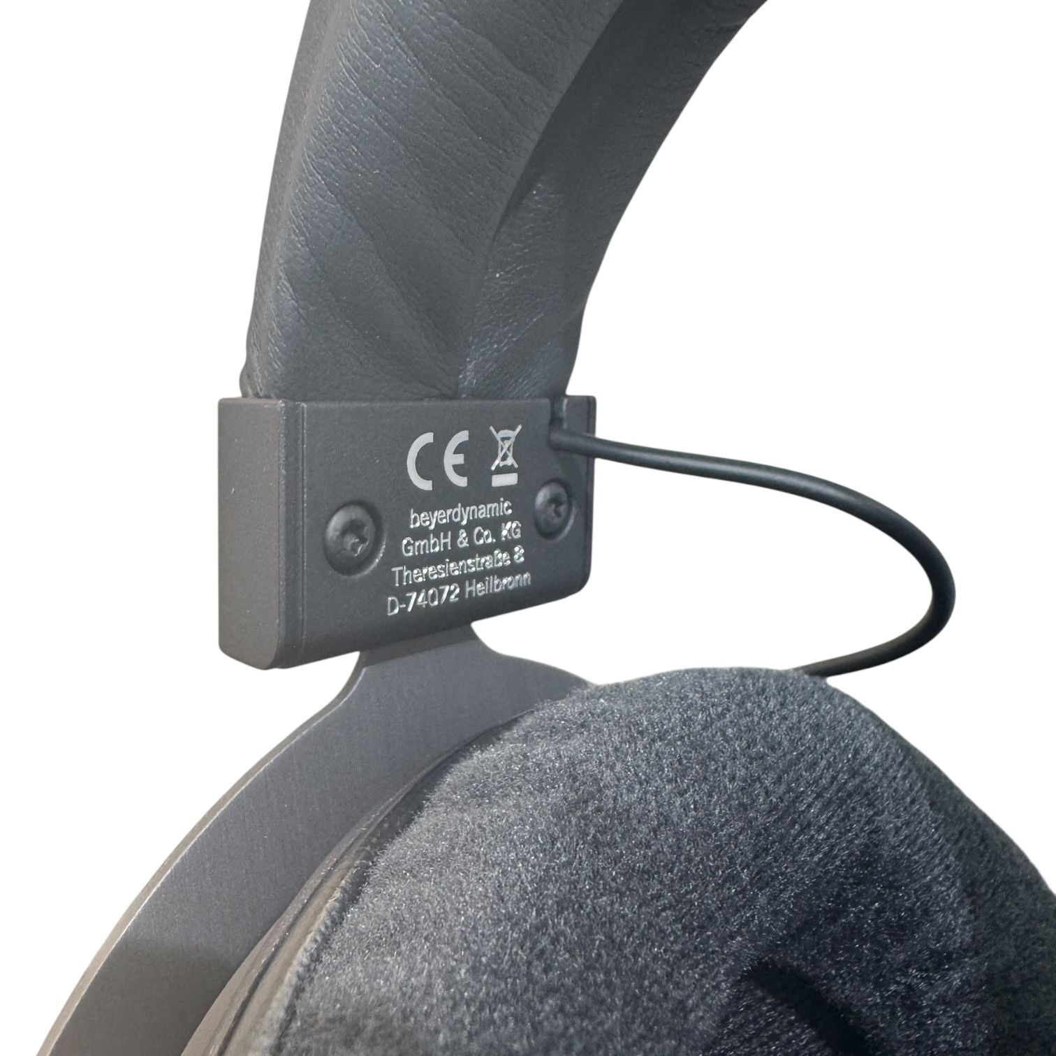 Beyerdynamic DT 1770 PRO Closed System Studio Monitoring Headphone, Black