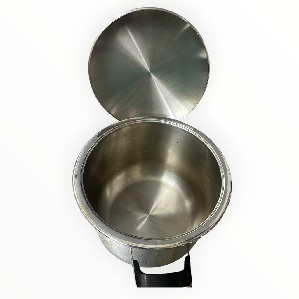AMC Stock pot ( 30 x 21 cm)